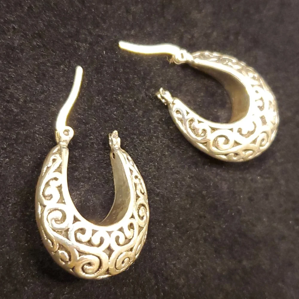 Sterling Silver NWT Scrollwork Hoop Earrings